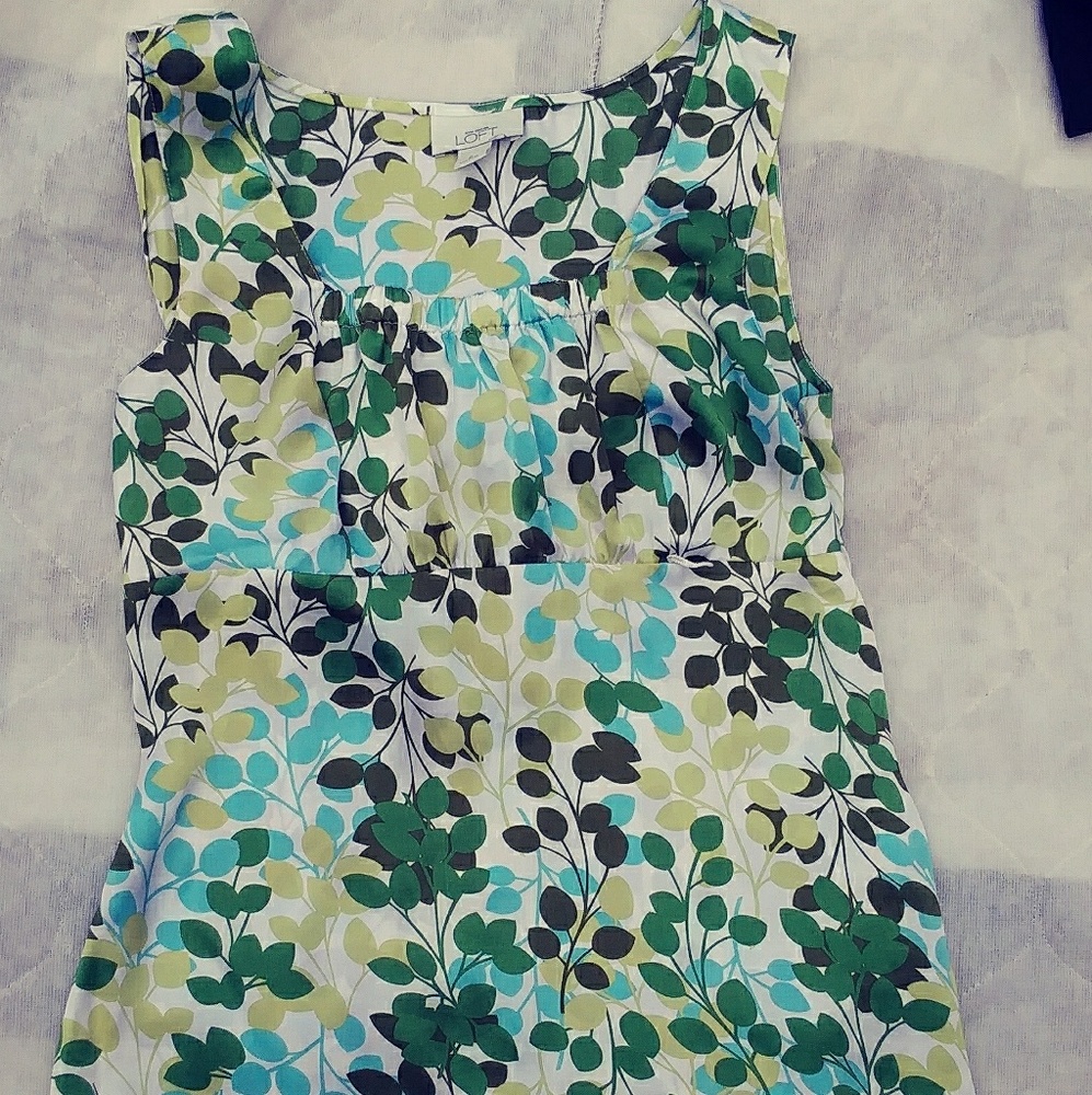 Ann taylor loft leaf sleeveless tank